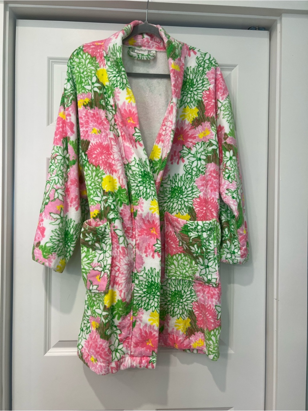 Lilly Pulitzer Luxe Terry Robe - Picture 10 of 16